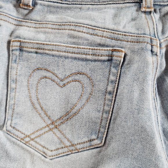 SUPER CUTE Japanese denim Capri Jeans, light wash size 61cm (24"-26") - Picture 6 of 8